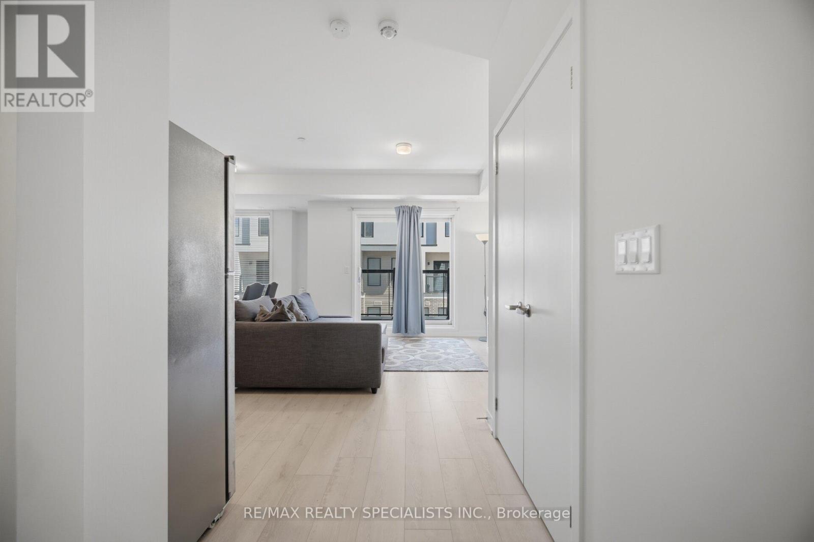 #21 3405 RIDGEWAY DRIVE - 4