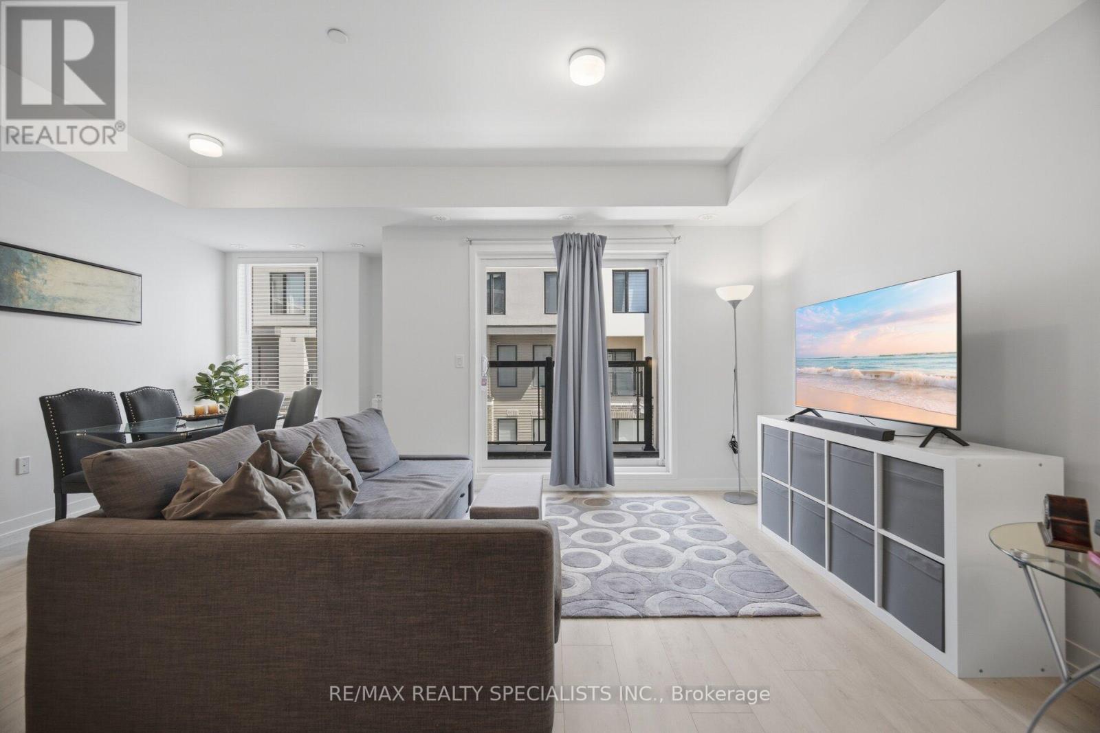 #21 3405 RIDGEWAY DRIVE - 5
