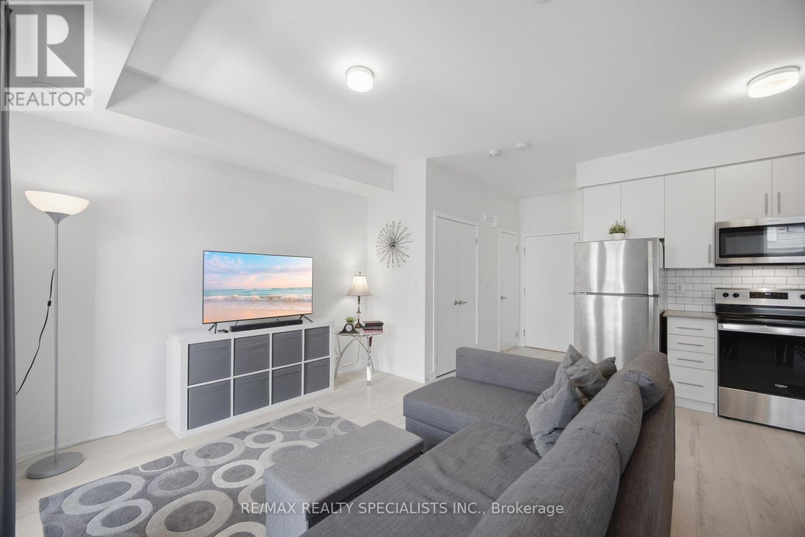 #21 3405 RIDGEWAY DRIVE - 7