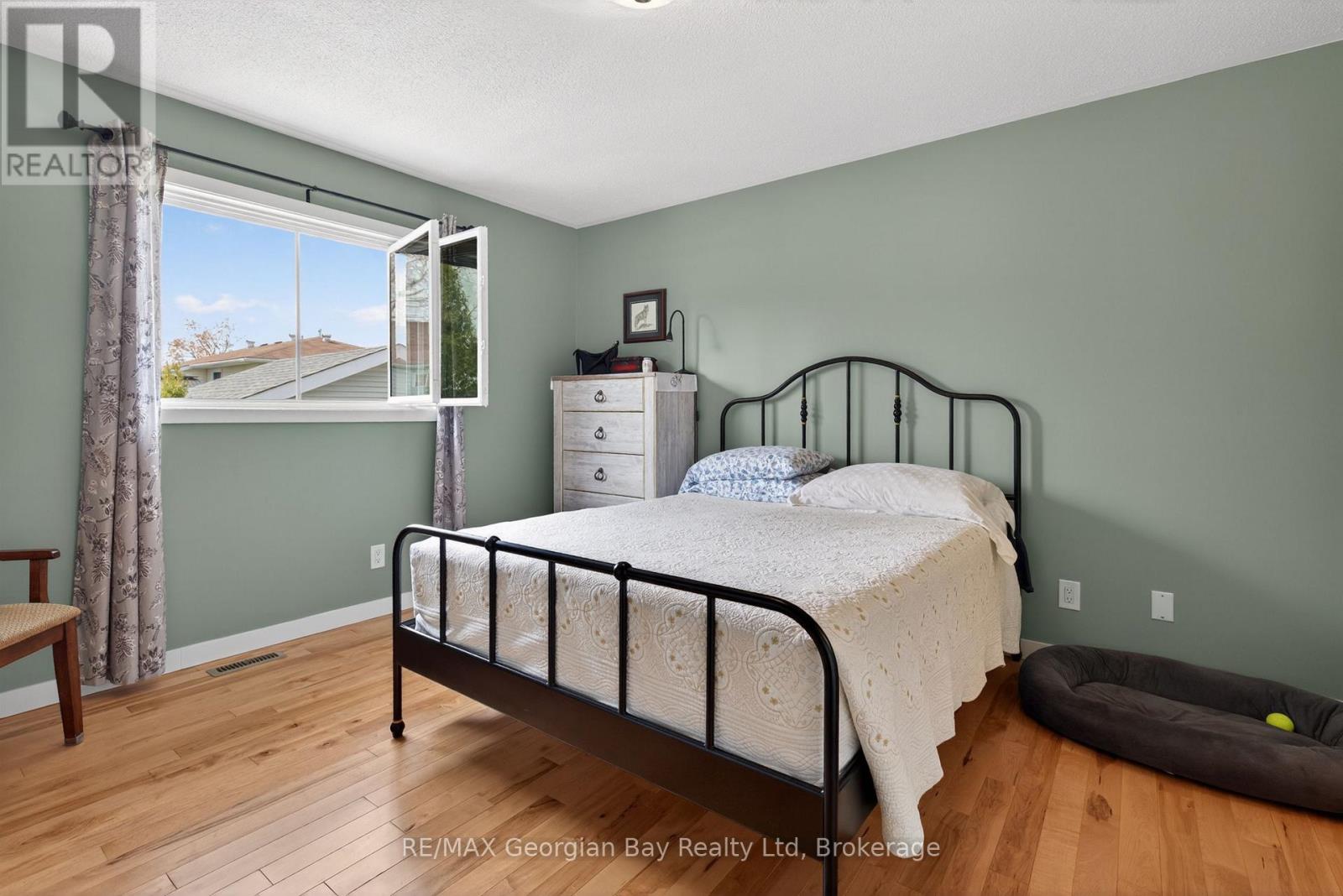 100 PEEL STREET - 20