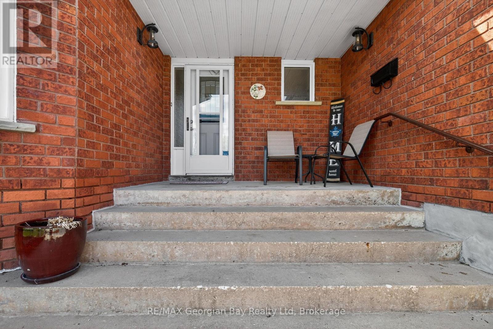 100 PEEL STREET - 3