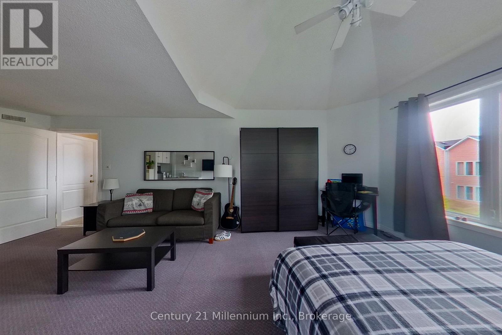 #825 34 DAWSON DRIVE - 14