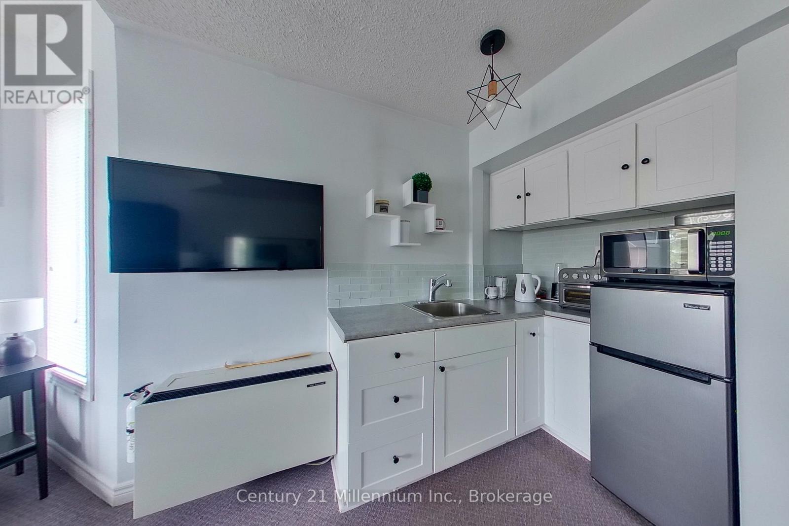 #825 34 DAWSON DRIVE - 15