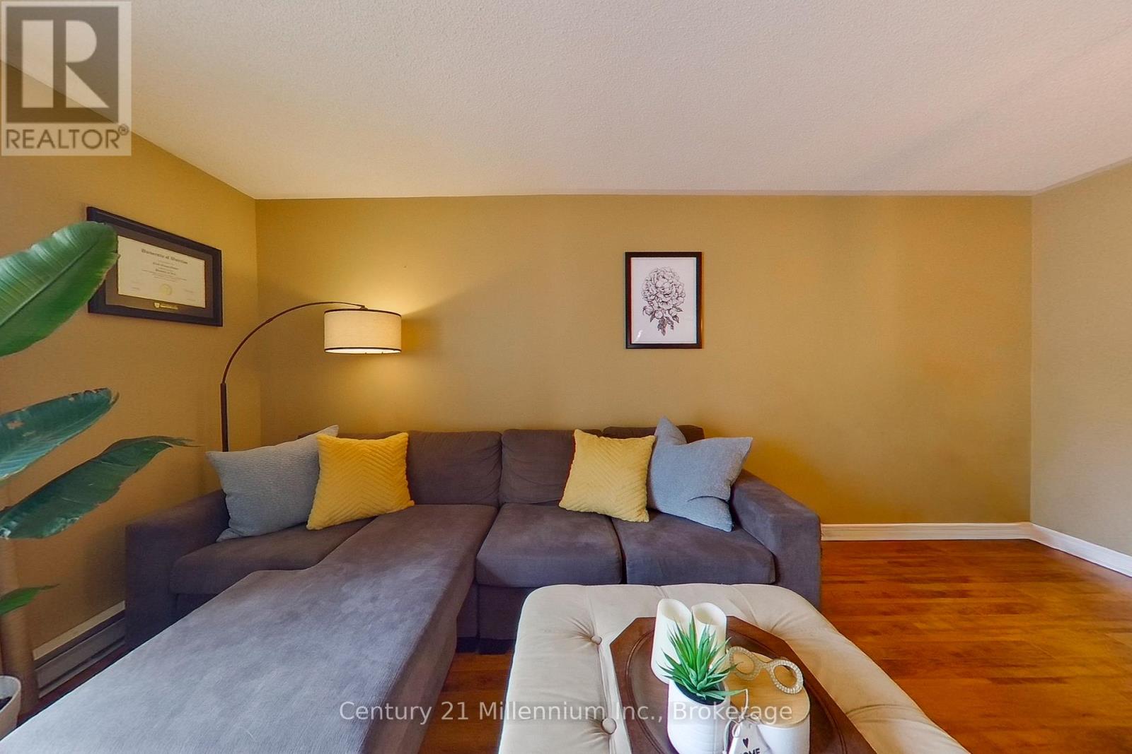 #825 34 DAWSON DRIVE - 5