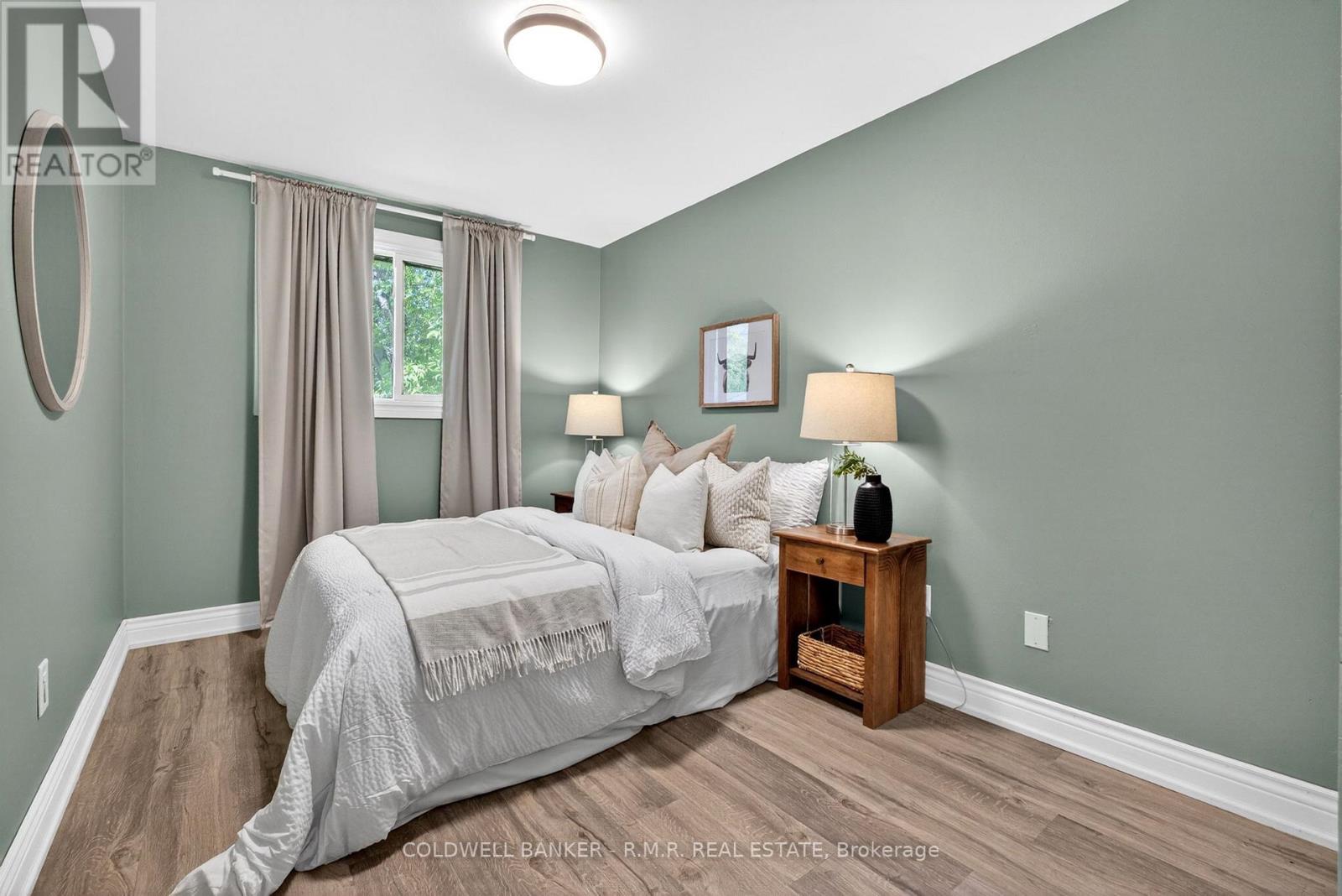 729 DOWNVIEW CRESCENT - 16