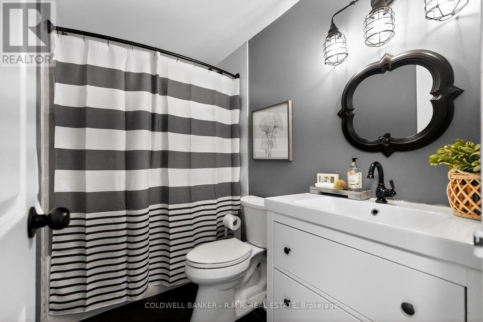 729 DOWNVIEW CRESCENT - 28