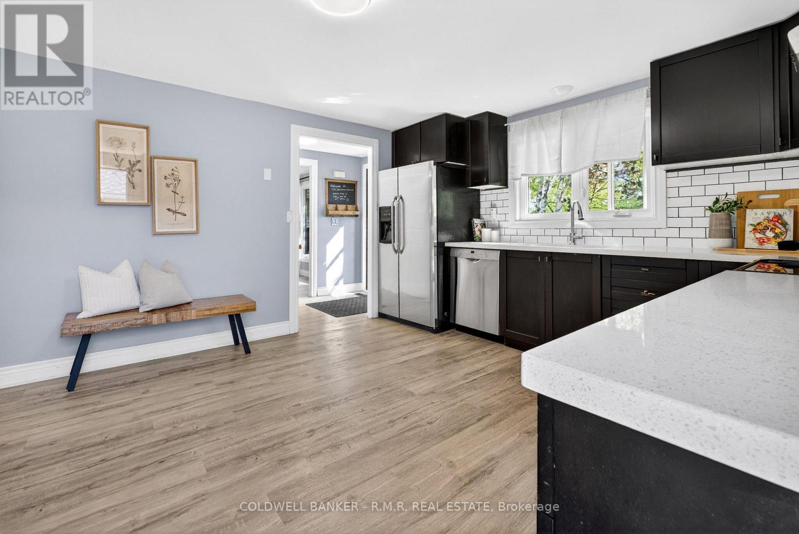 729 DOWNVIEW CRESCENT - 39