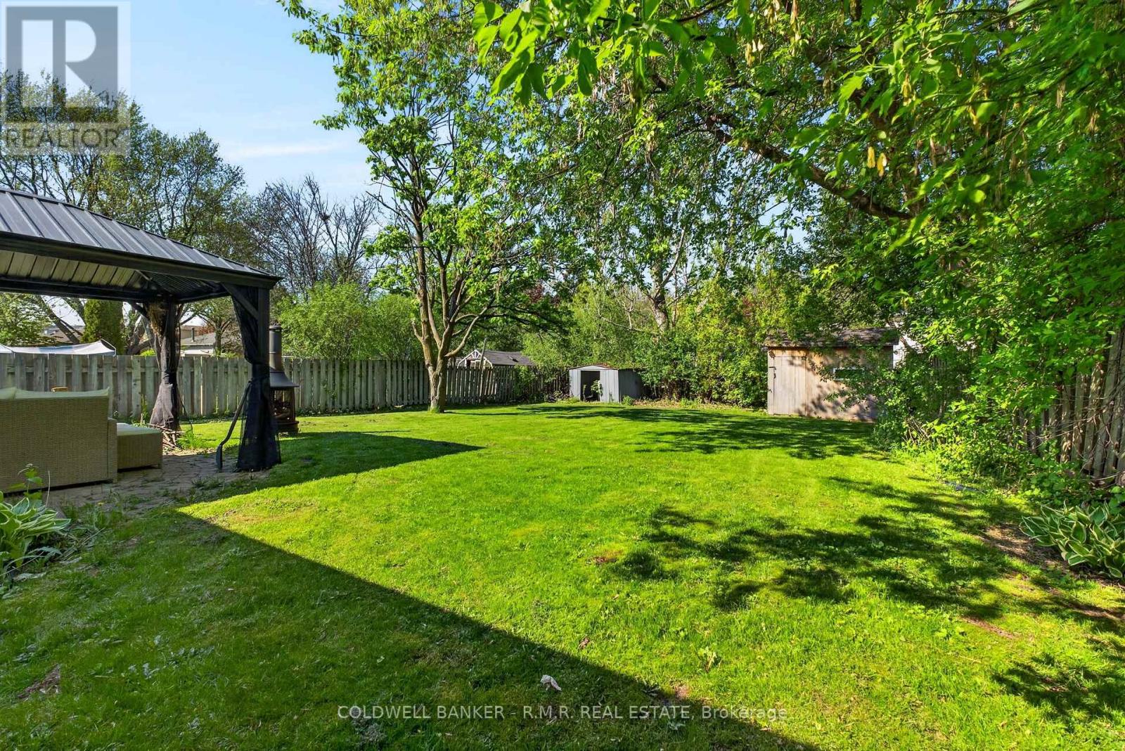 729 DOWNVIEW CRESCENT - 43