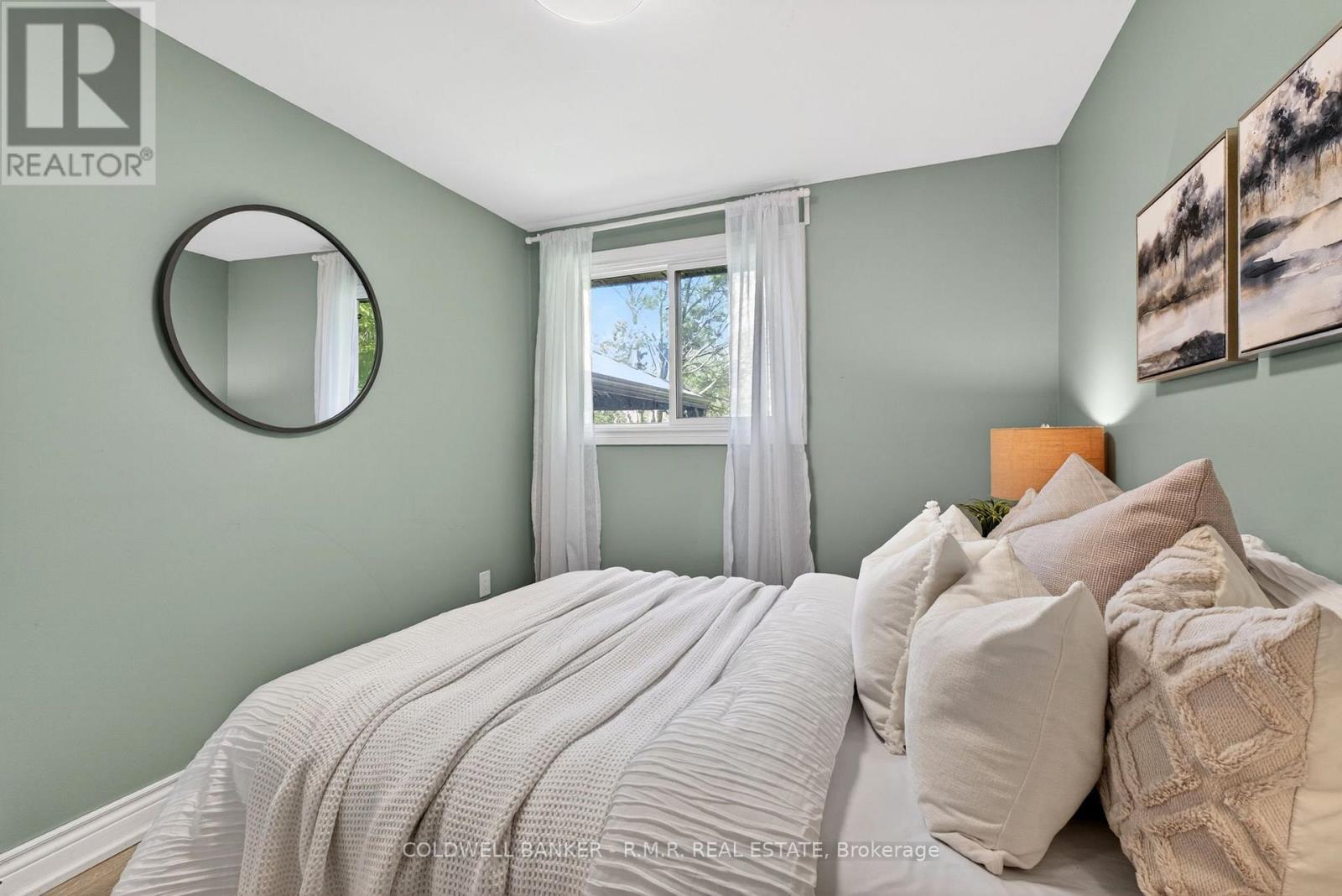 729 DOWNVIEW CRESCENT - 47