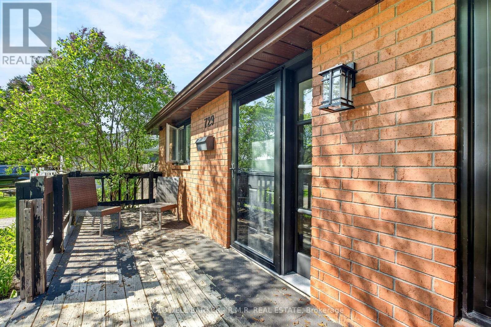 729 DOWNVIEW CRESCENT - 7