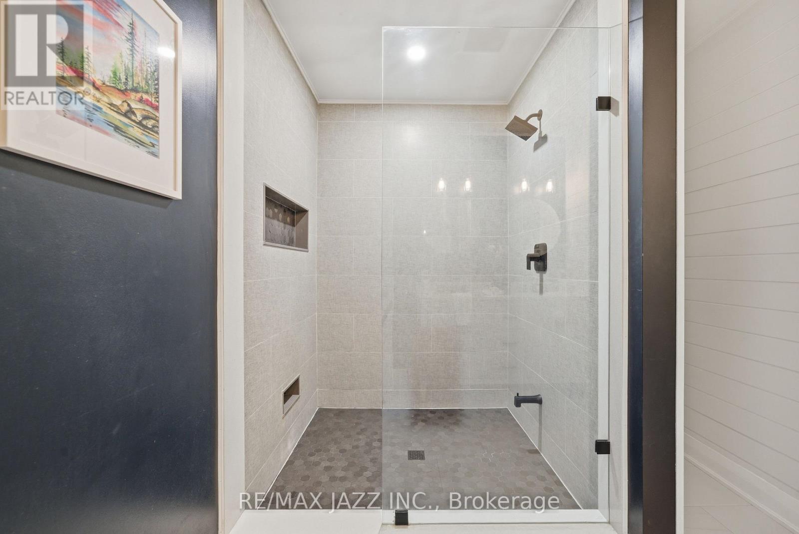 50 HARTSFIELD DRIVE - 15