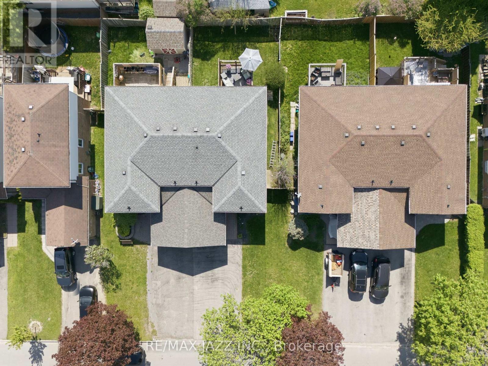 50 HARTSFIELD DRIVE - 35
