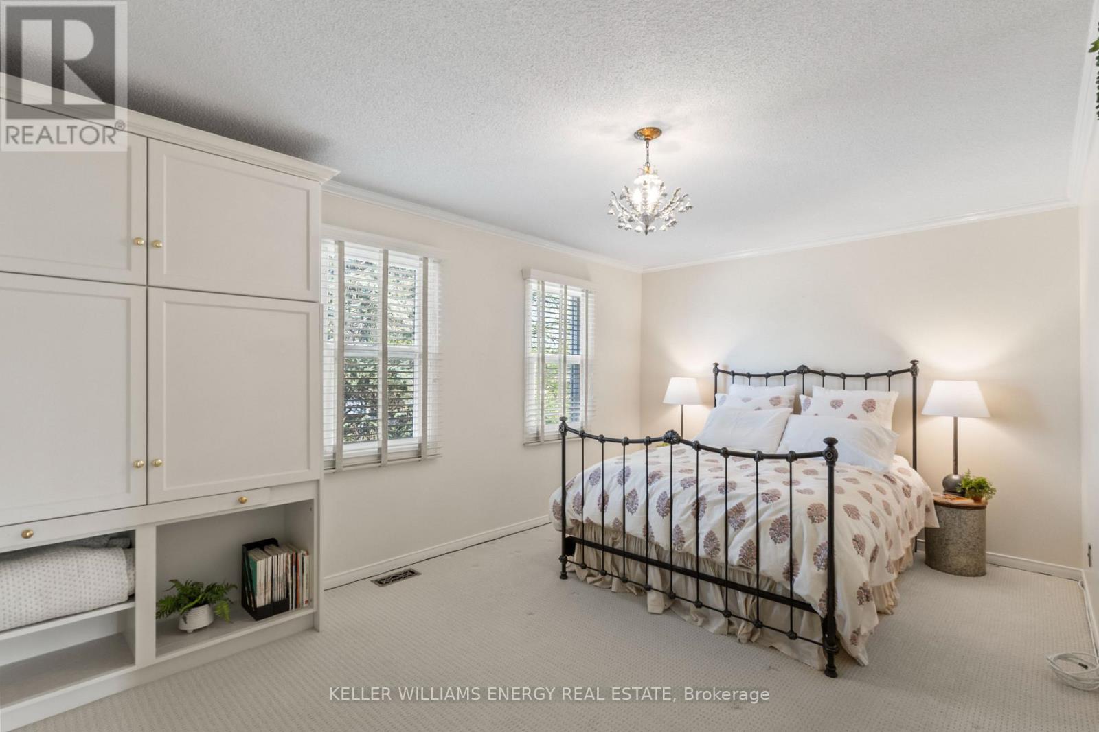 74 CENTRE ROAD - 26