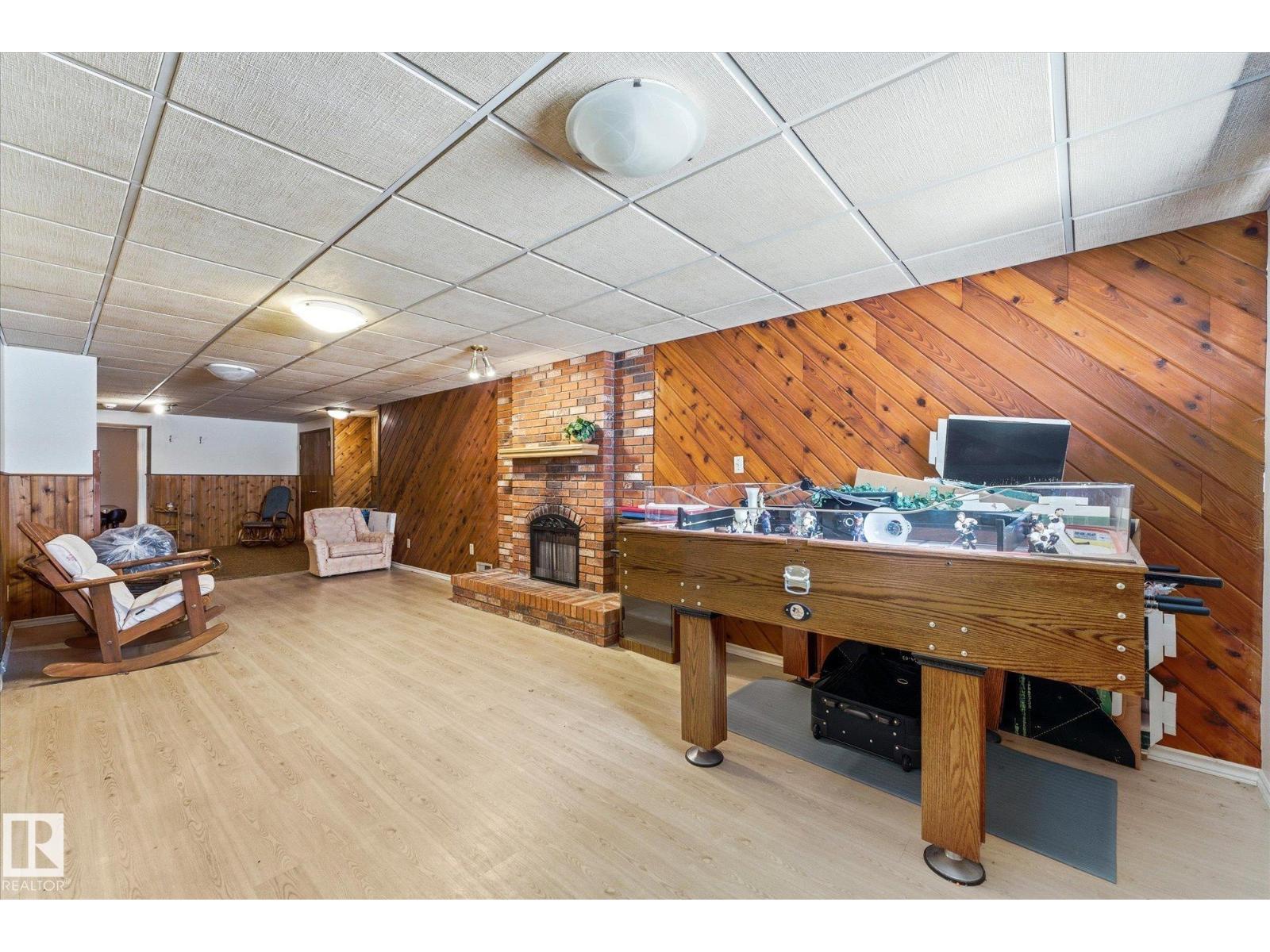 25750 18 ST NW - 32