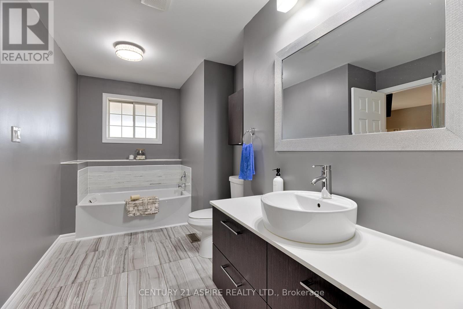 75 PEMBROKE STREET - 21