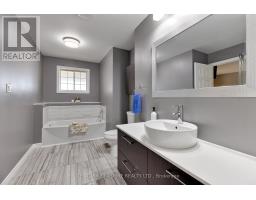 75 Pembroke Street, Whitewater Region, ON K0J1K0 Photo 21