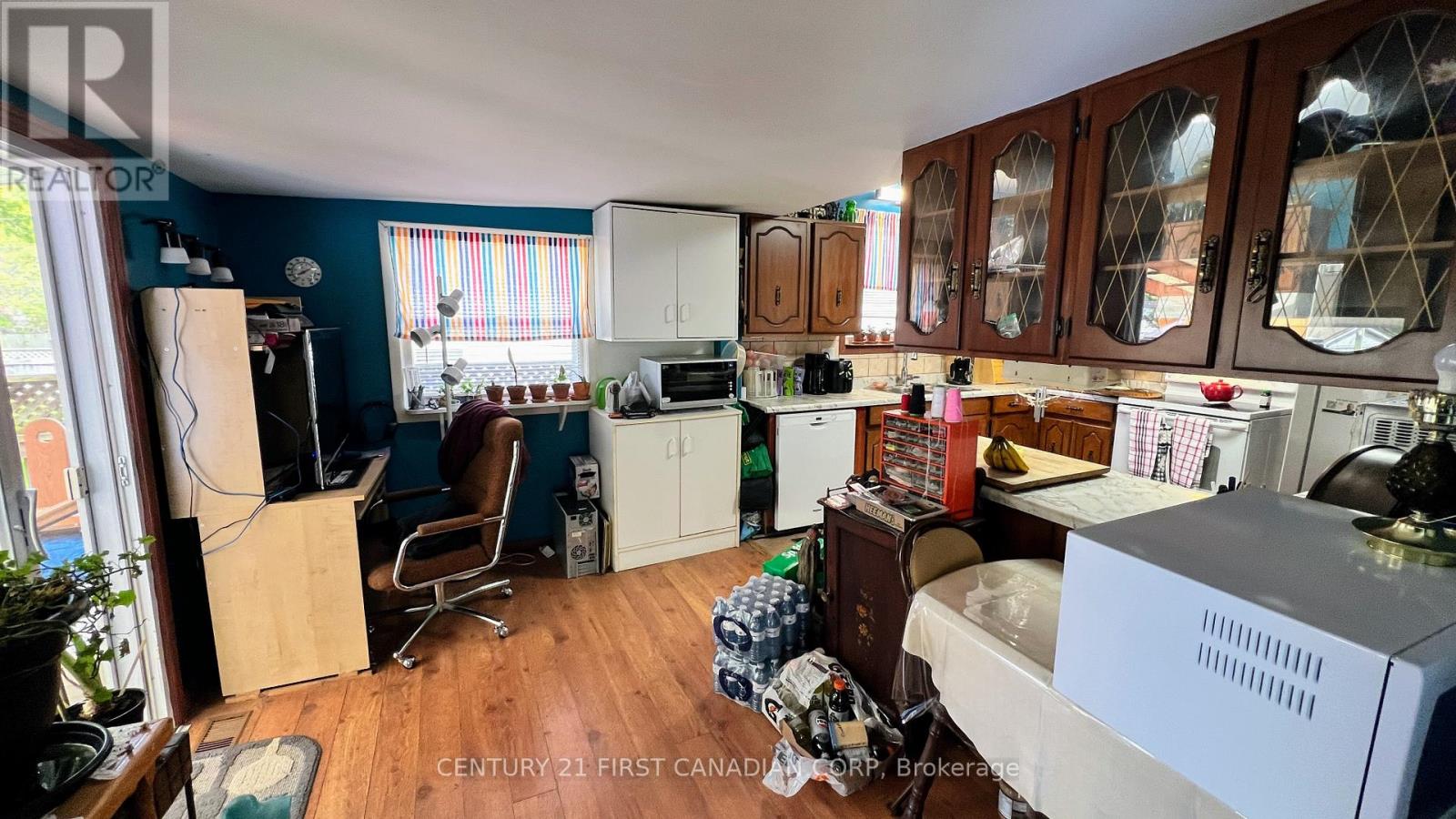 55 LINWOOD STREET - 20