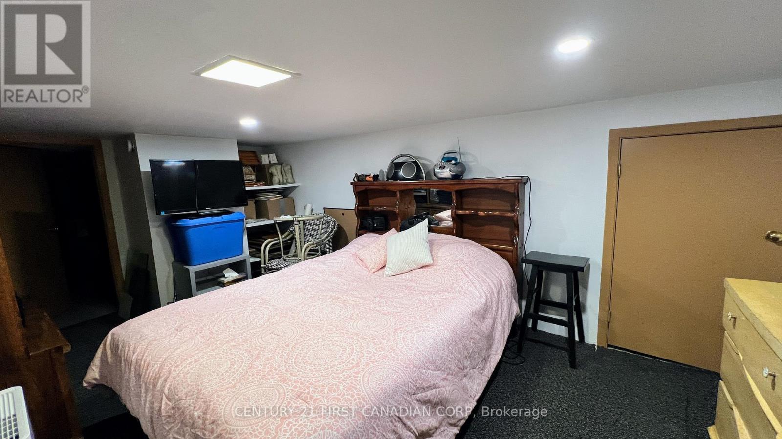 55 LINWOOD STREET - 21