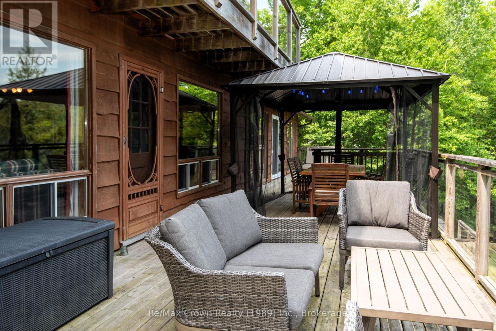 294 EVERETT DRIVE - 7