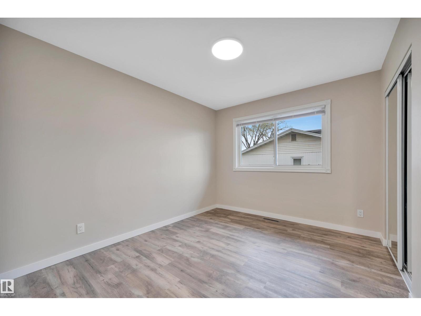 6515 104 A ST NW NW - 18