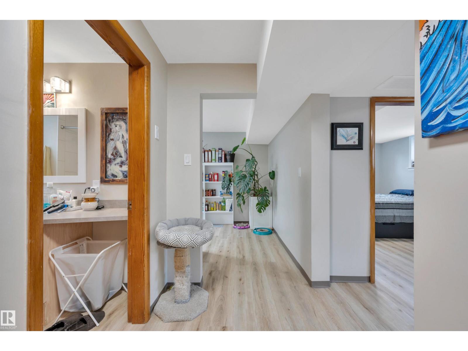 6515 104 A ST NW NW - 32