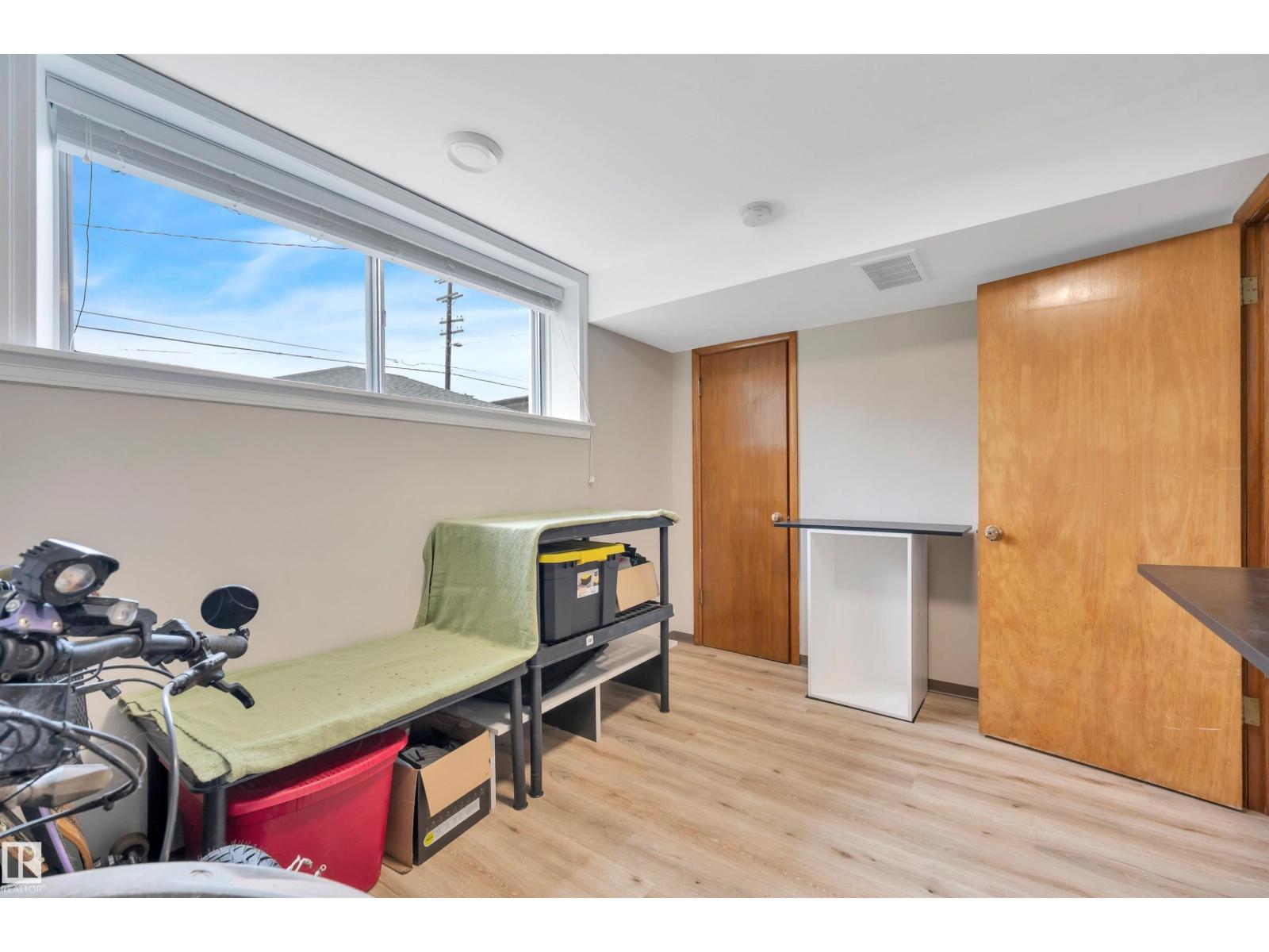 6515 104 A ST NW NW - 35