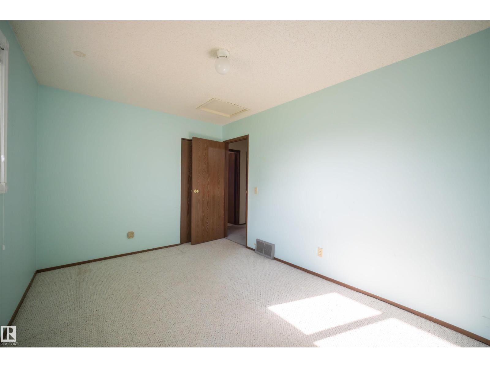 4724 38B AV NW NW - 11