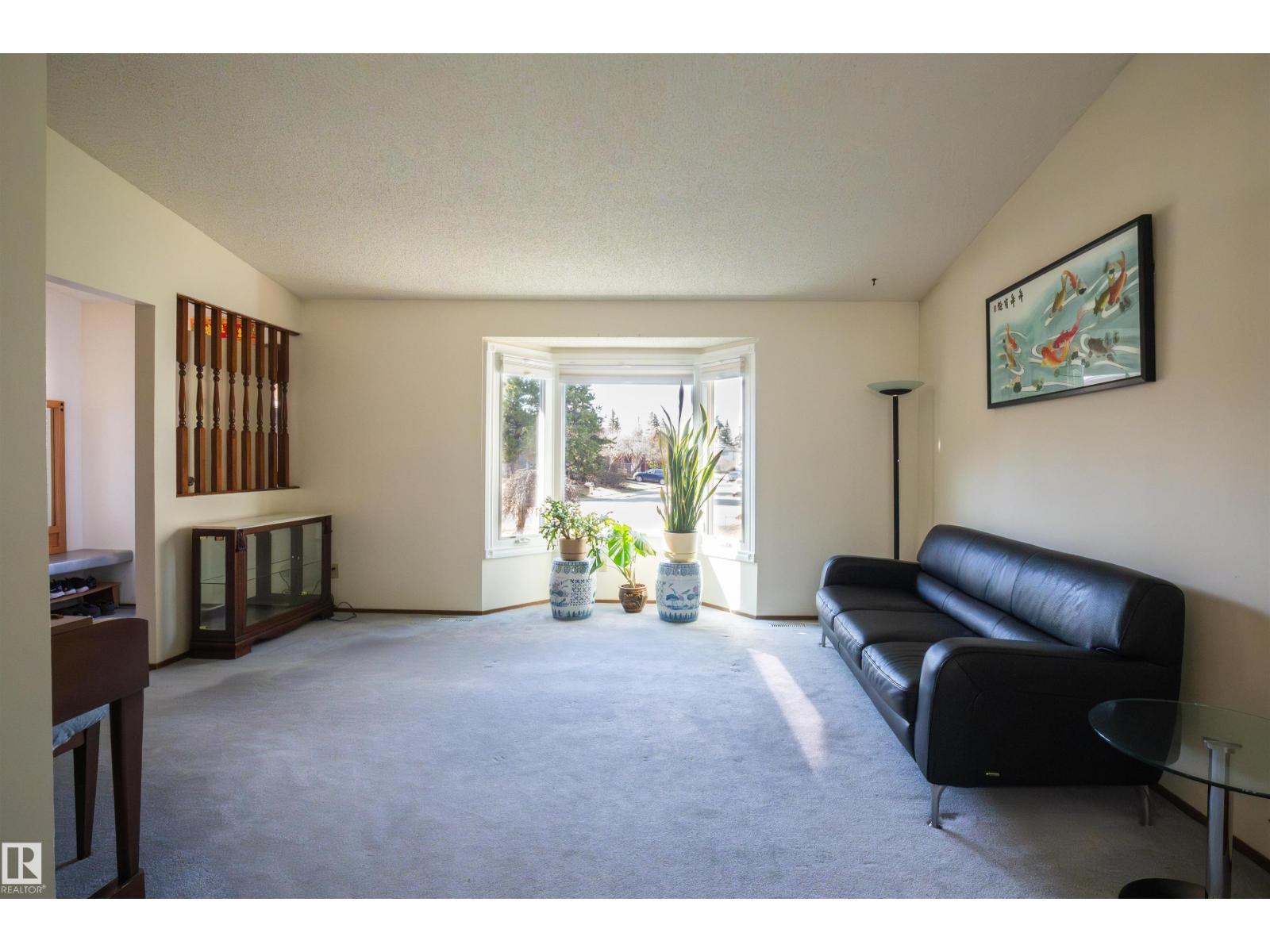 4724 38B AV NW NW - Image 3