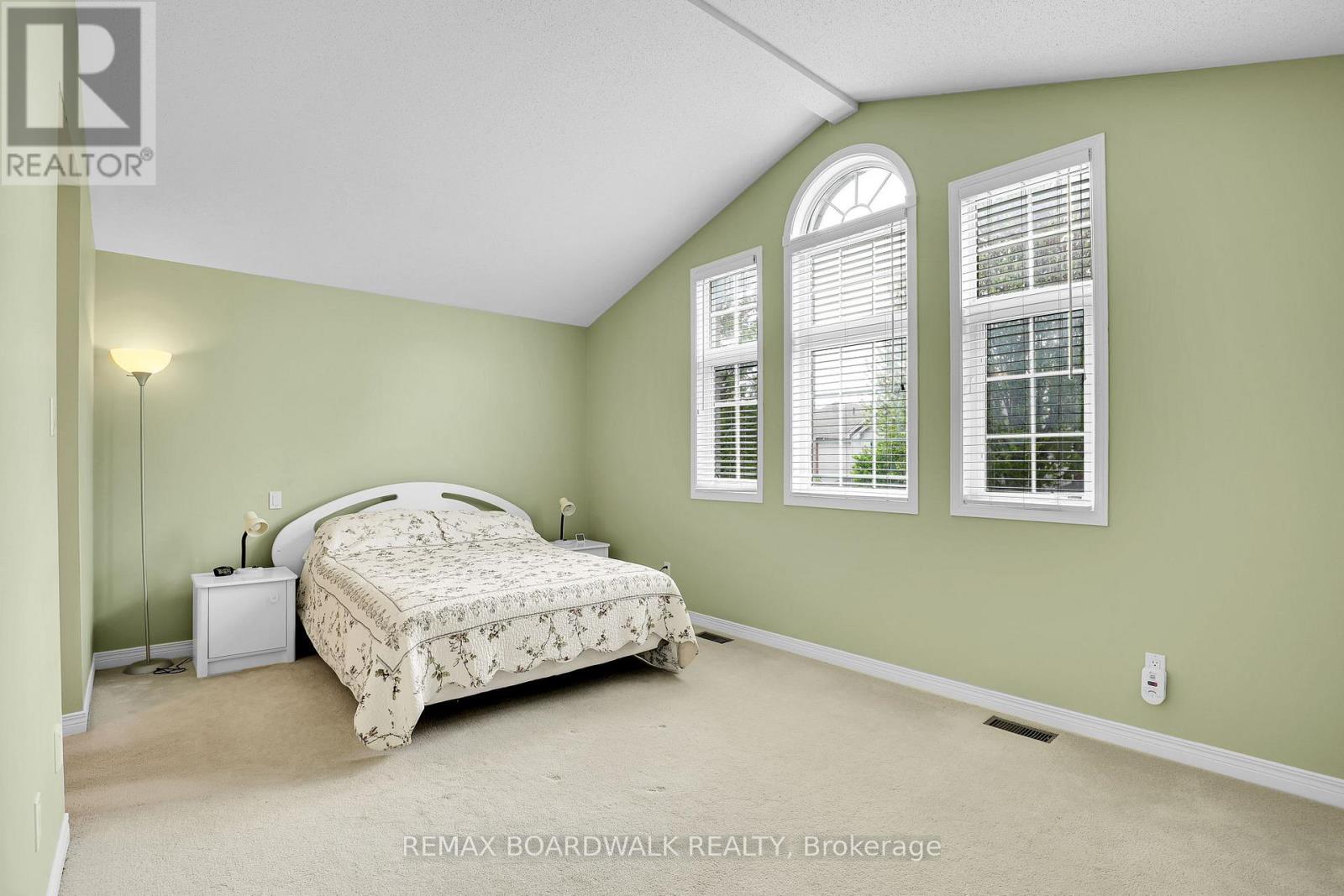 82 UPNEY DRIVE - 26