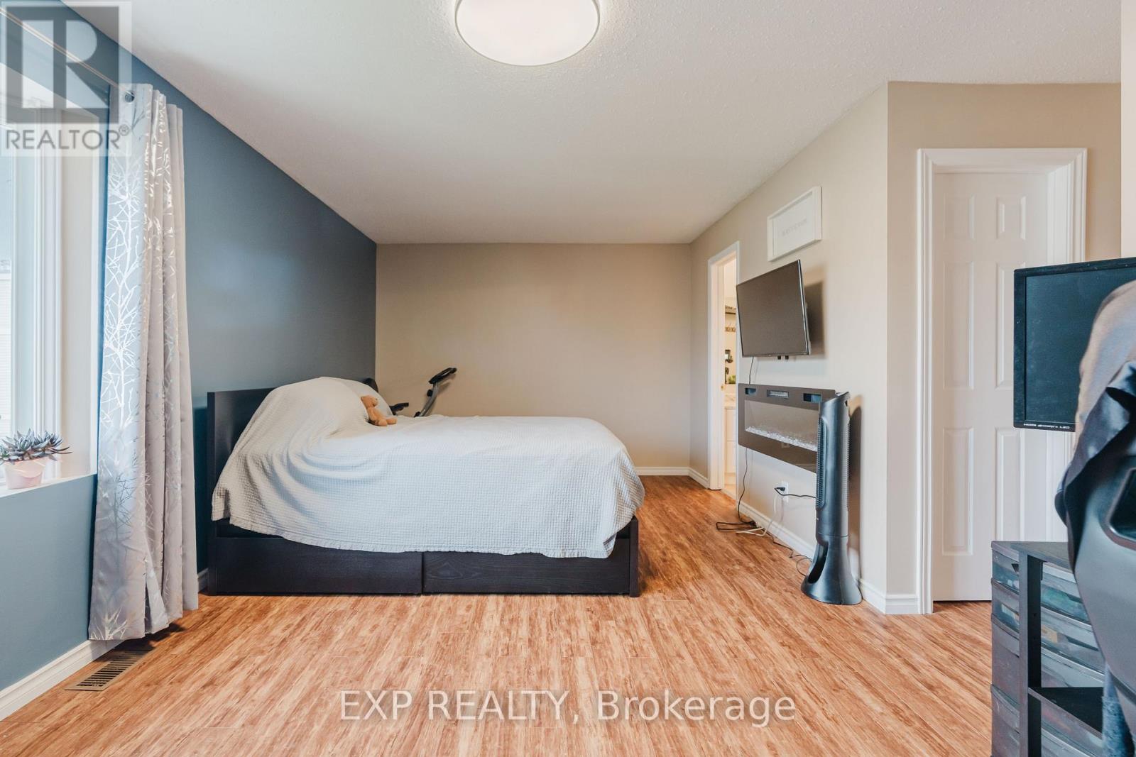 378 VALADE CRESCENT - 23