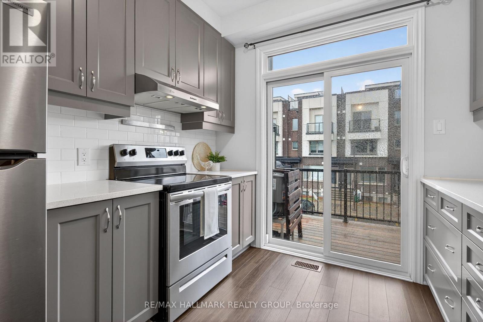 805 KINIW PRIVATE - 12