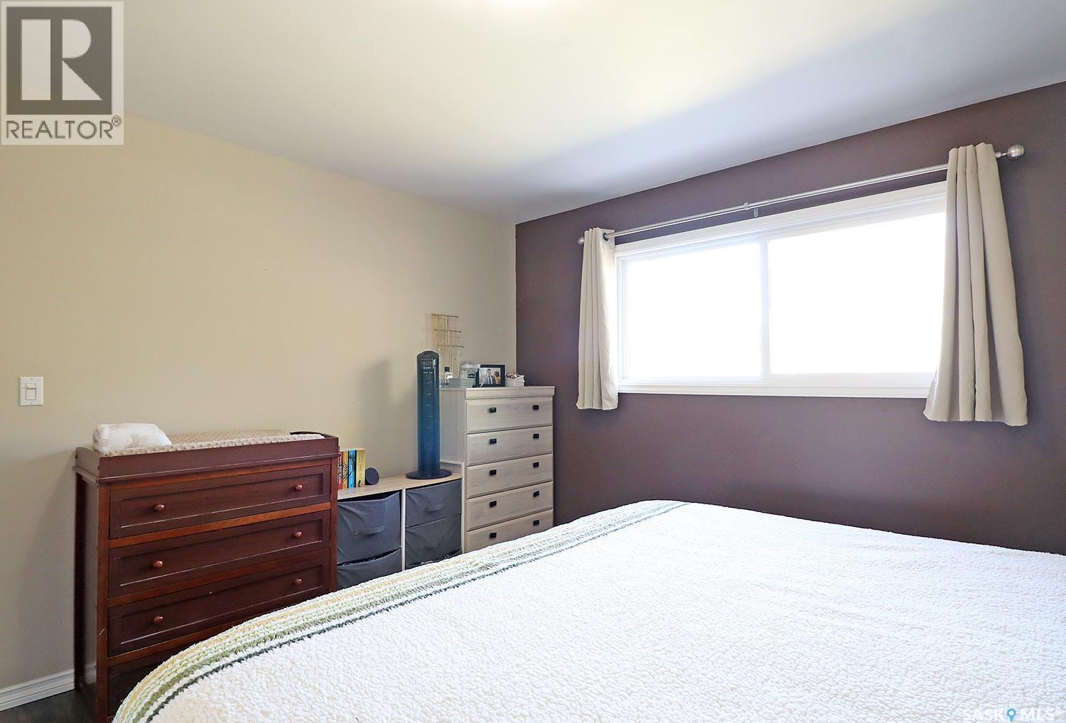 59 Alexandra AVENUE - 11