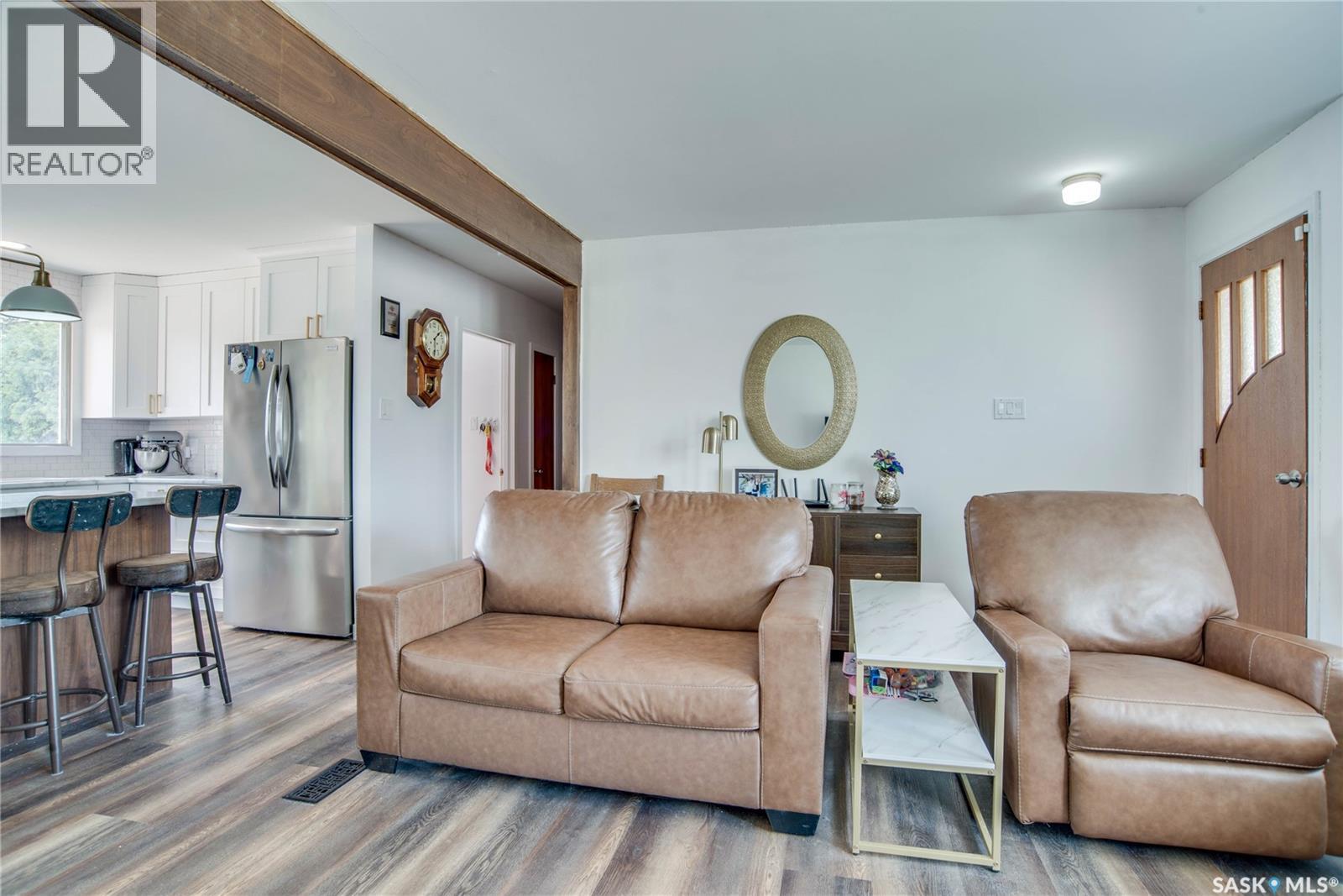 1301 33rd STREET W - Image 2
