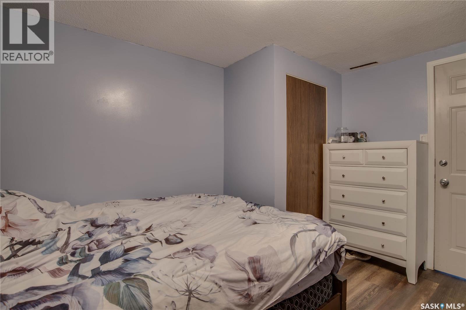 1301 33rd STREET W - 23