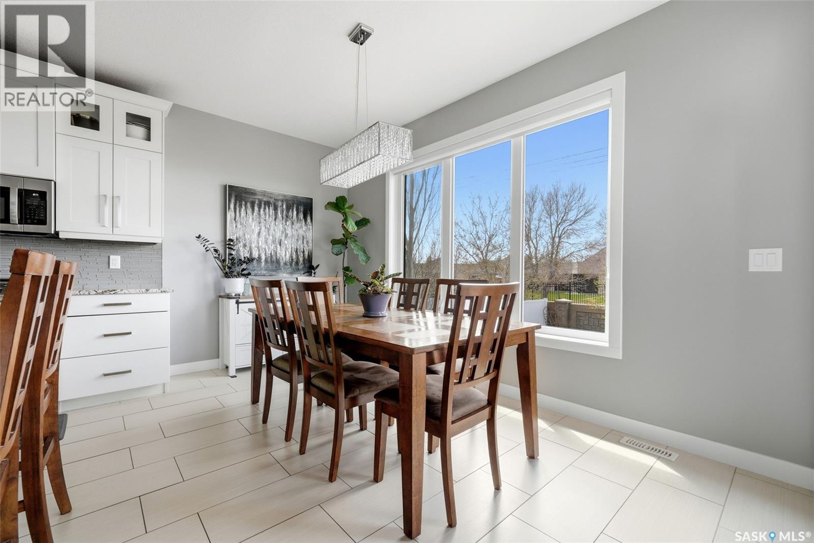3930 Sandhill CRESCENT - 13