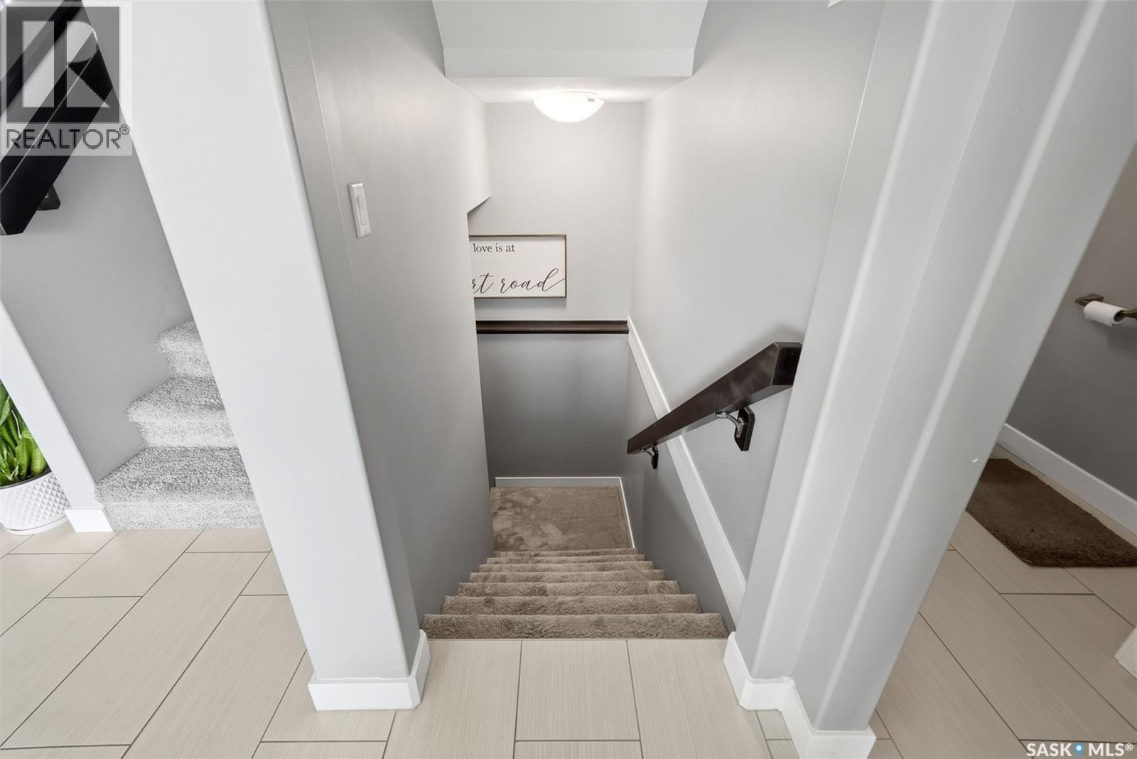 3930 Sandhill CRESCENT - 26