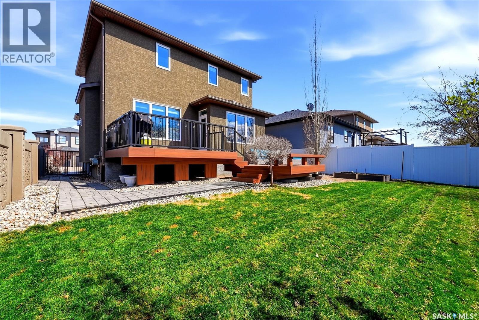 3930 Sandhill CRESCENT - 39