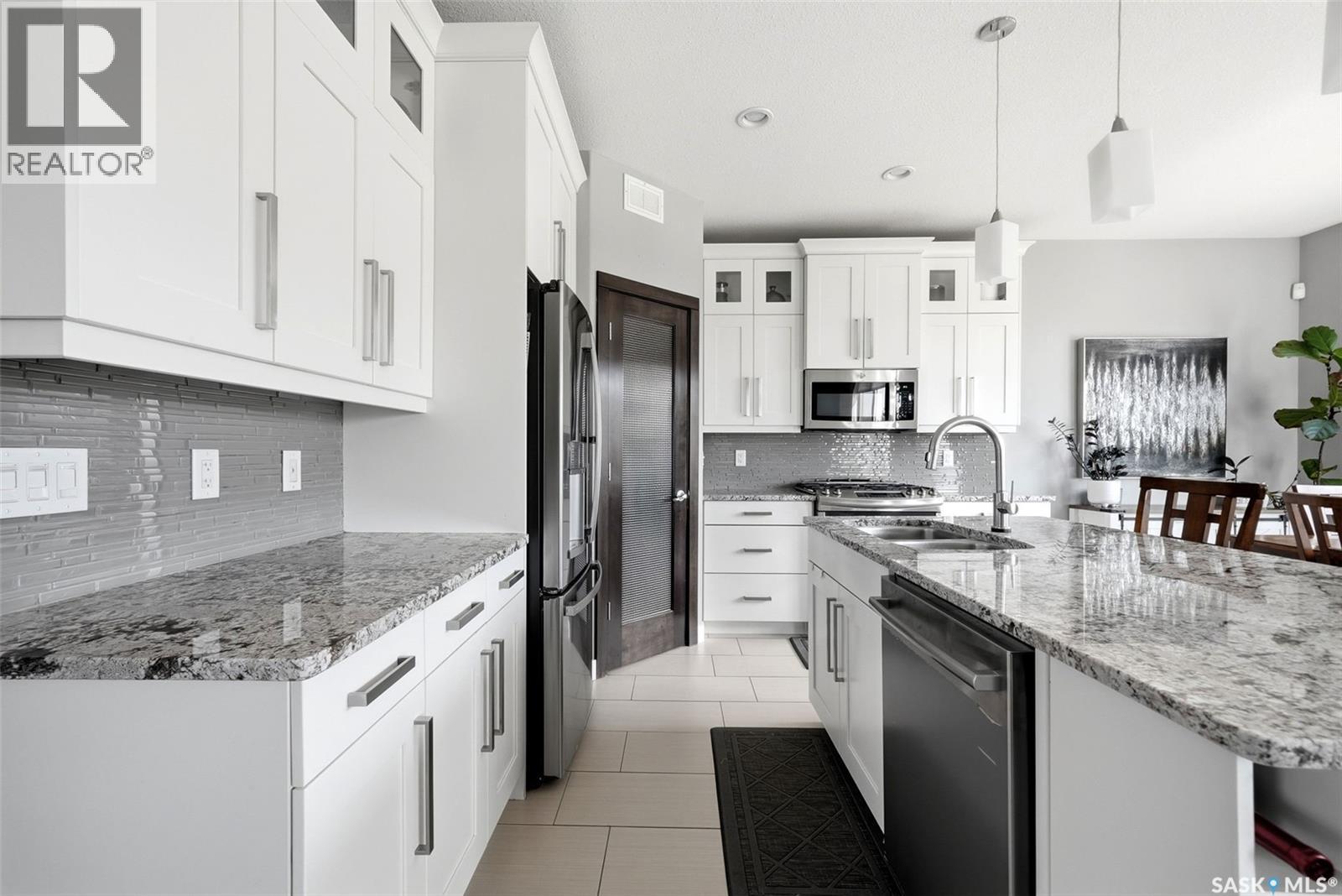 3930 Sandhill CRESCENT - 9