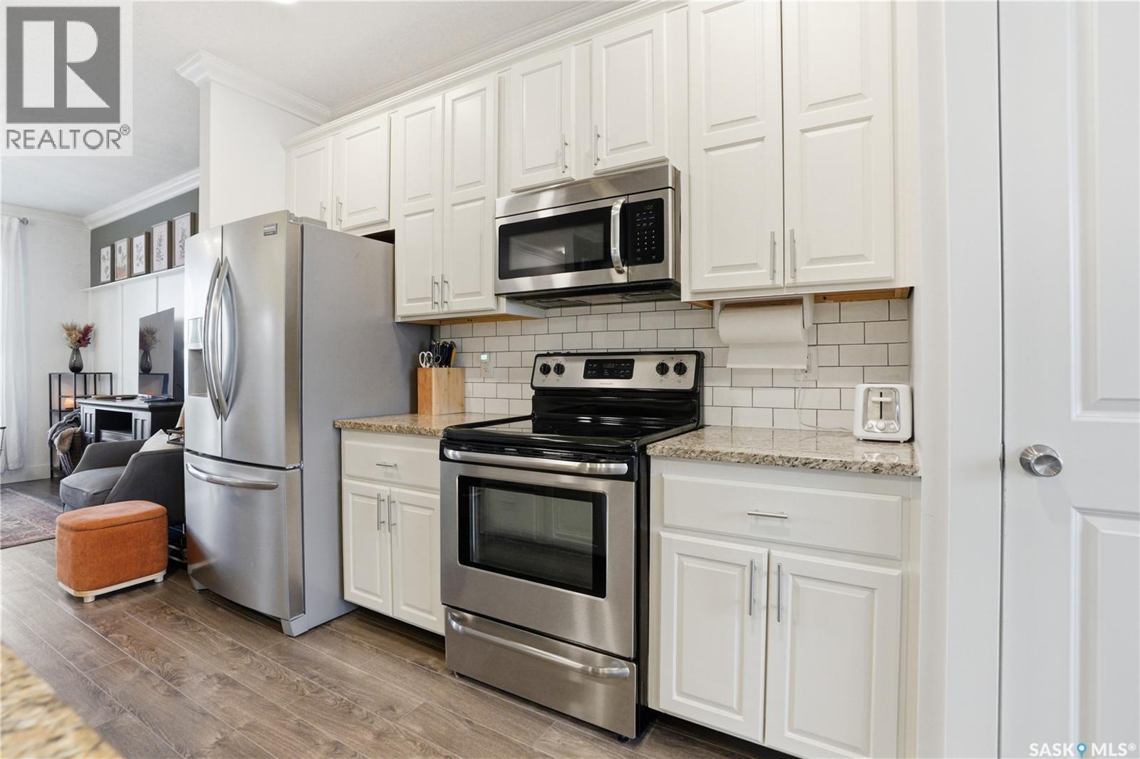 431 Eaton LANE - 19