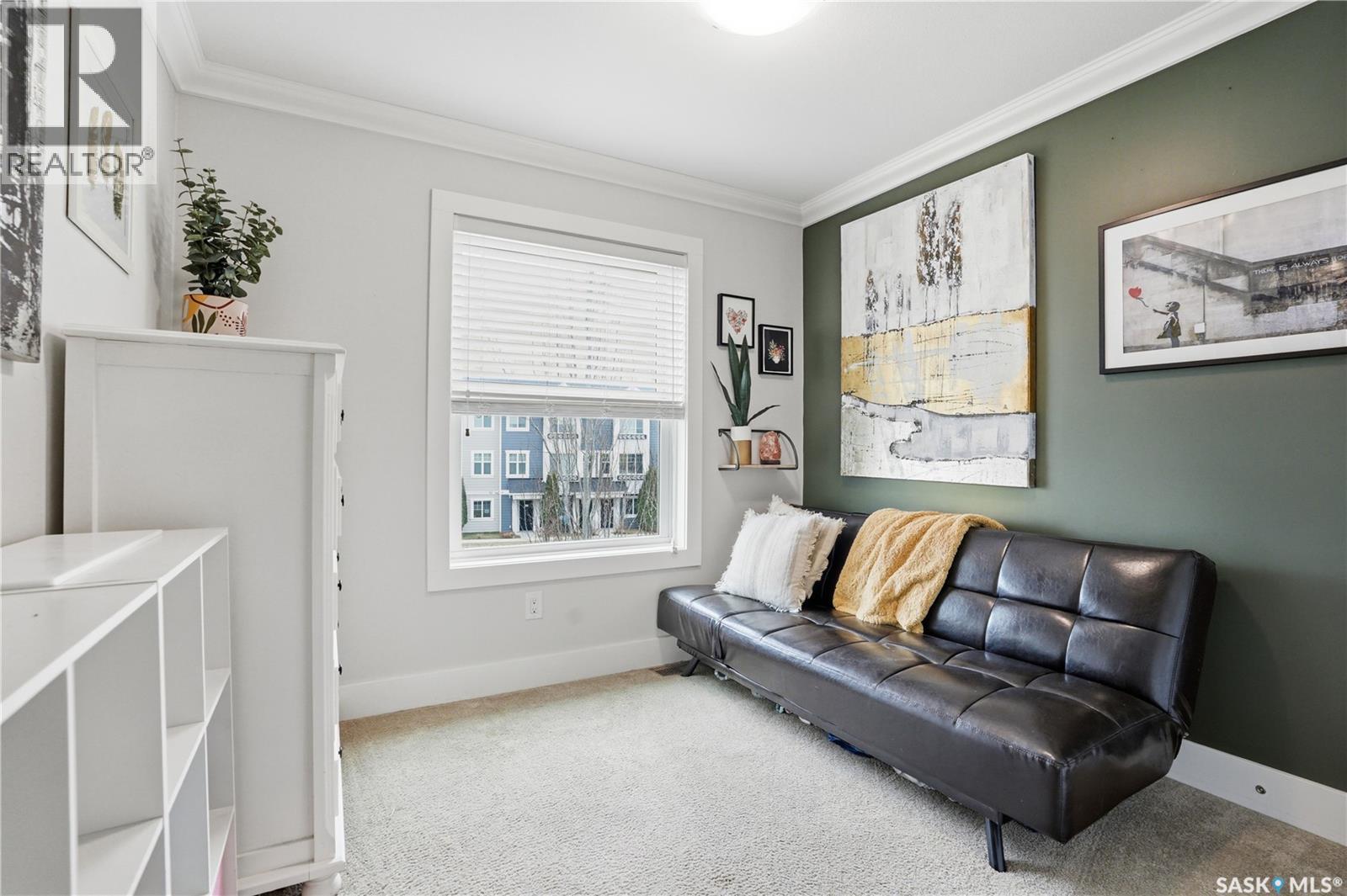 431 Eaton LANE - 31