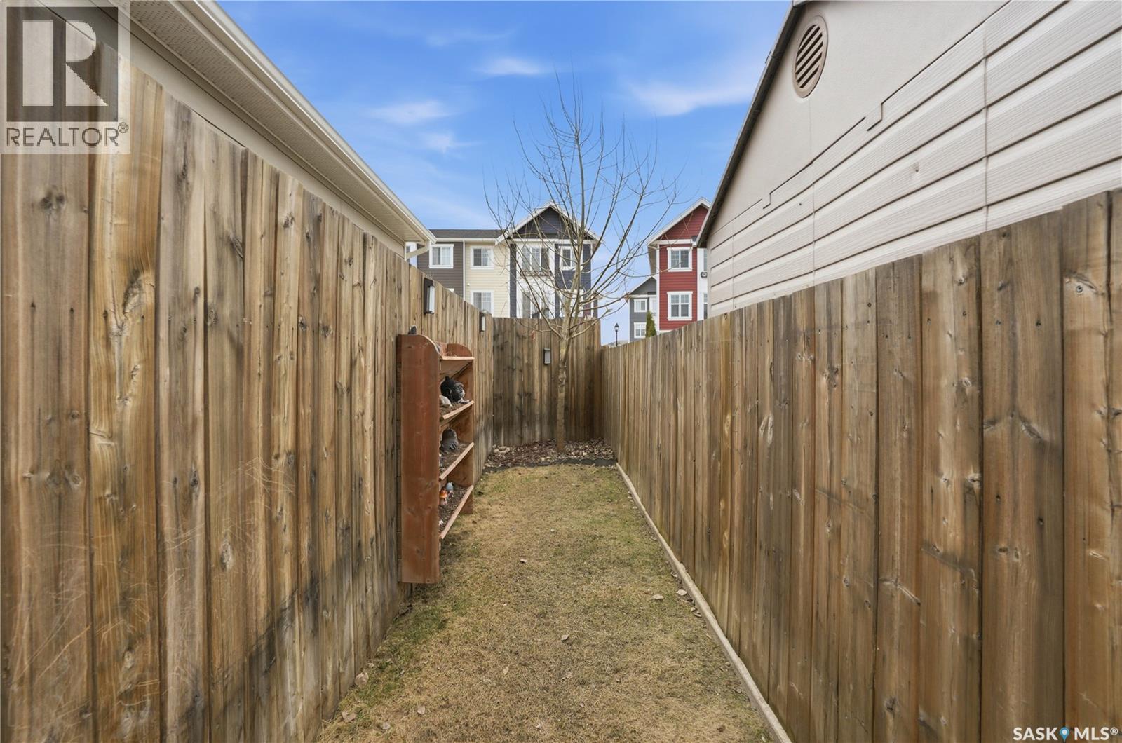 431 Eaton LANE - 43