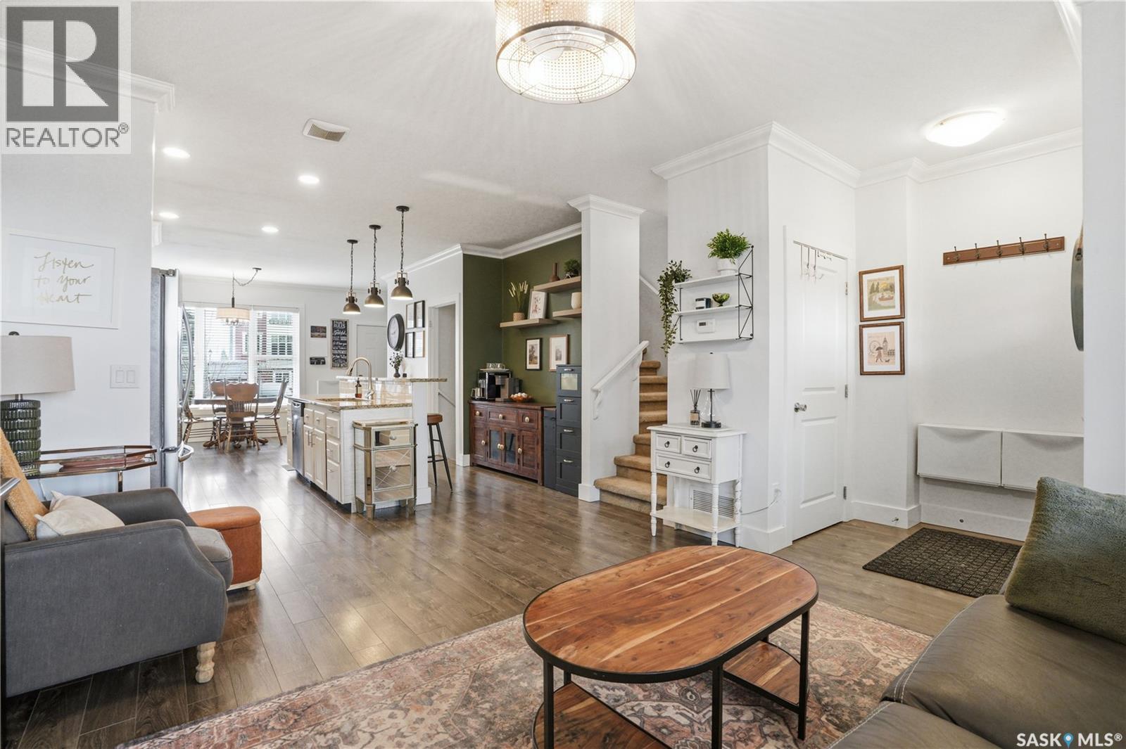 431 Eaton LANE - 7