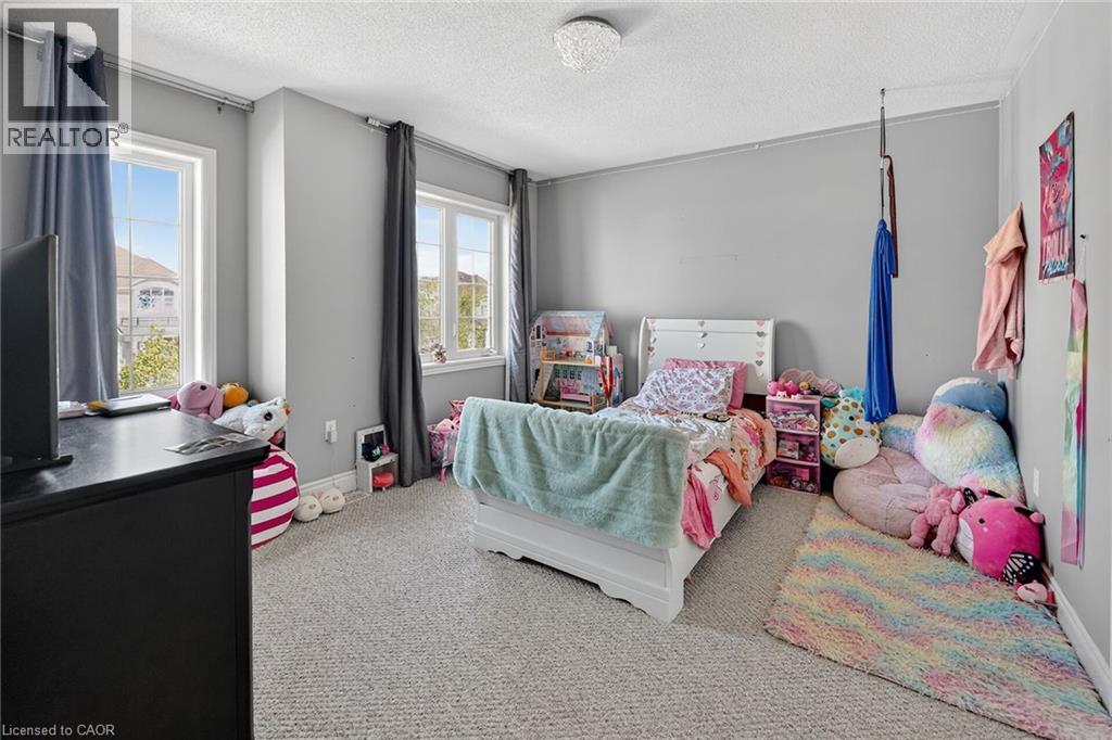 82 CHAUMONT Drive - 26