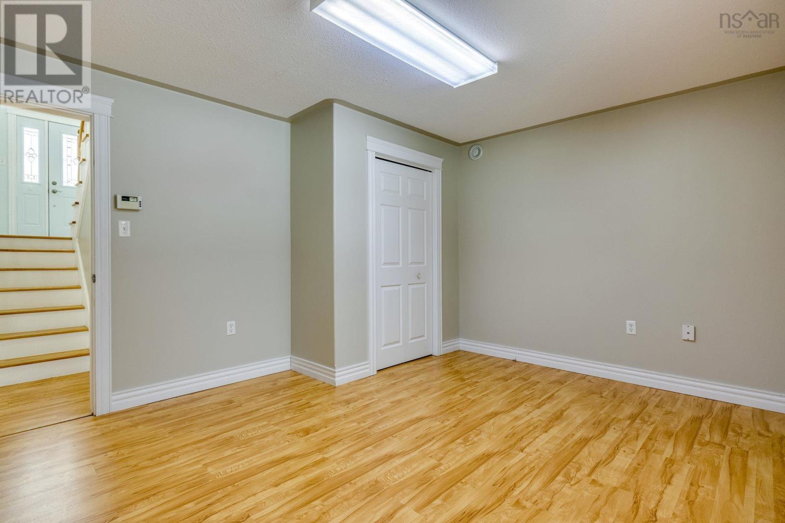 10 Cameron Drive - 26