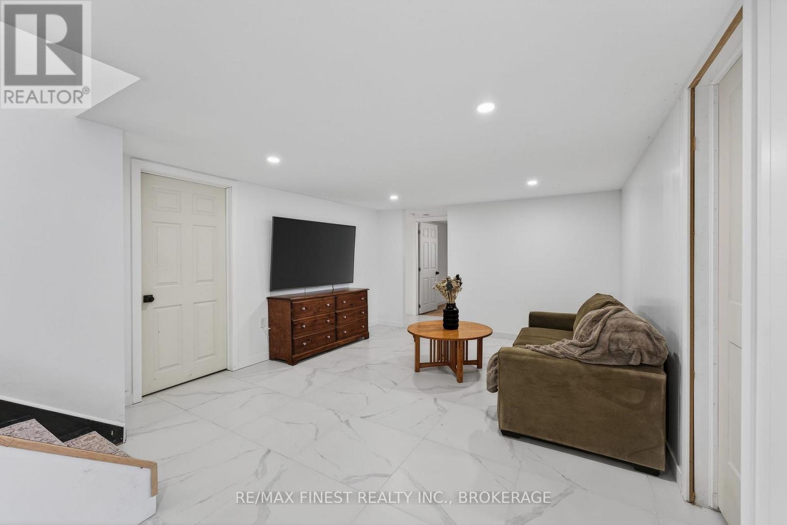 2055 SWITZERVILLE ROAD - 21
