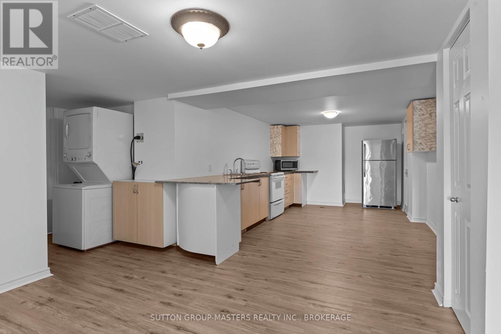 679 MELROSE STREET - 30