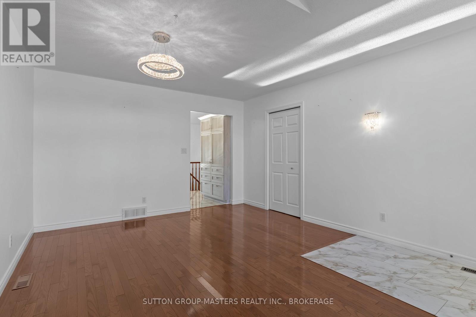 679 MELROSE STREET - 7
