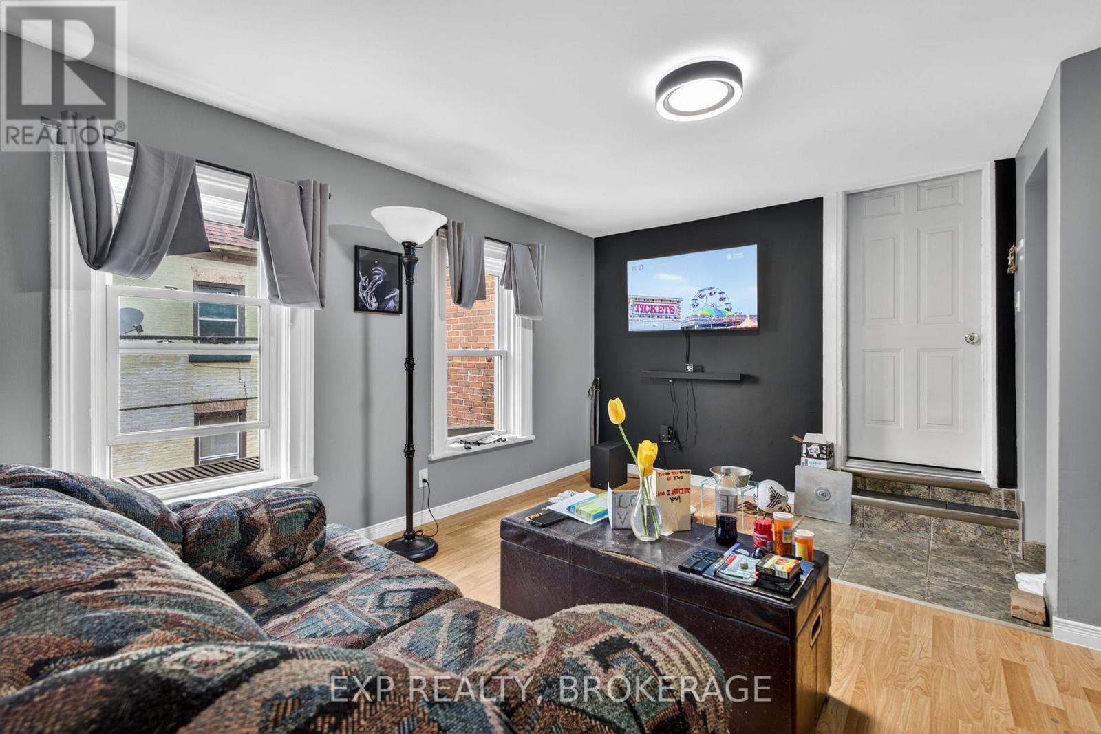 342 KING STREET W - 12