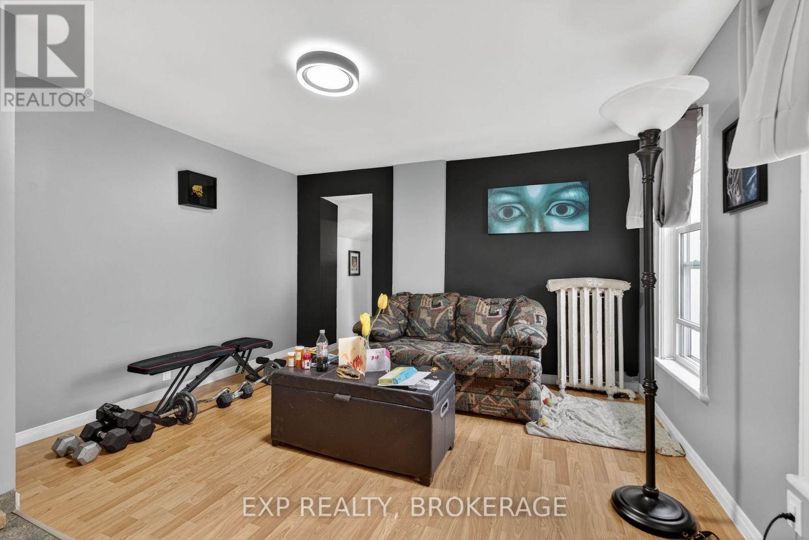 342 KING STREET W - 13