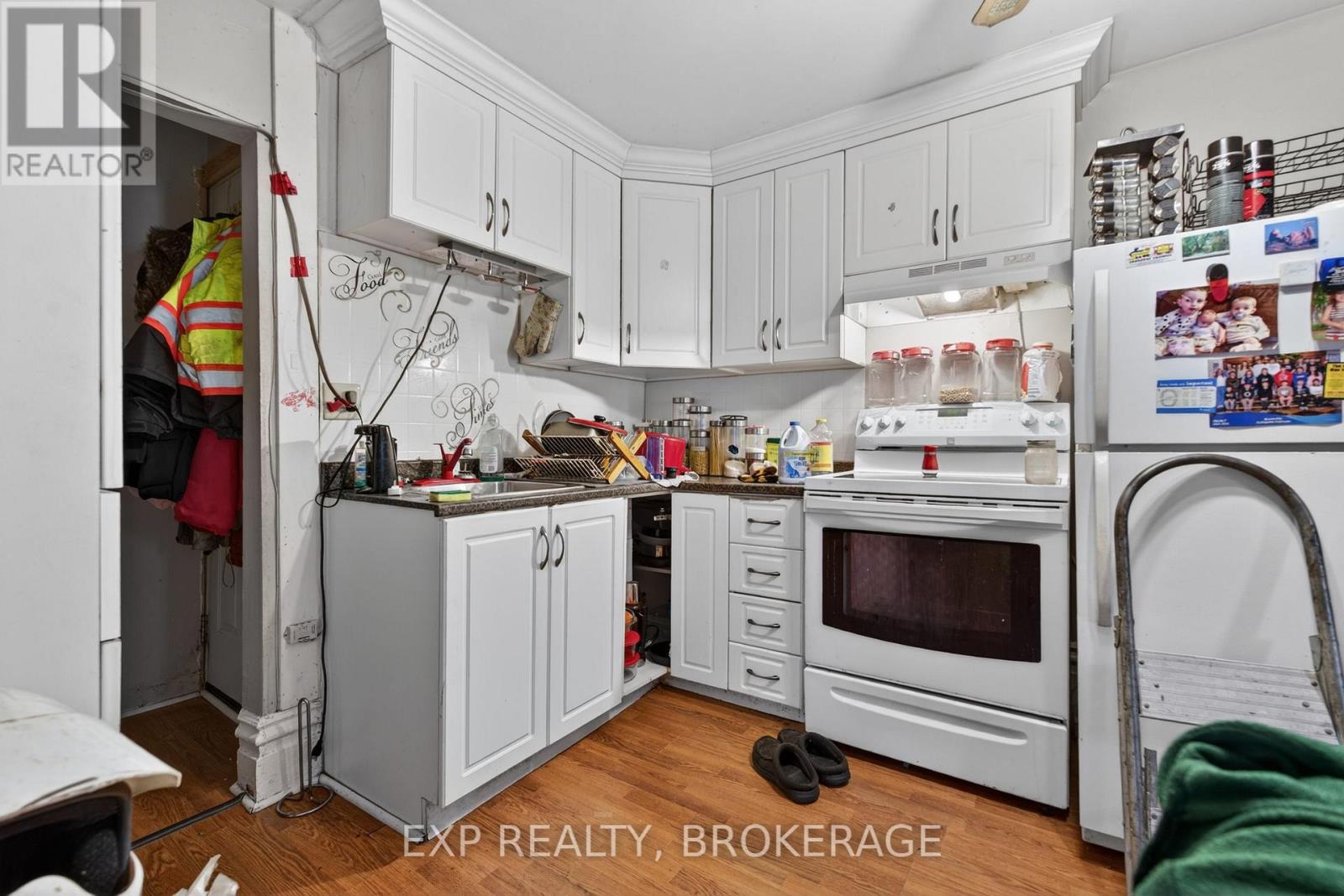 342 KING STREET W - 17